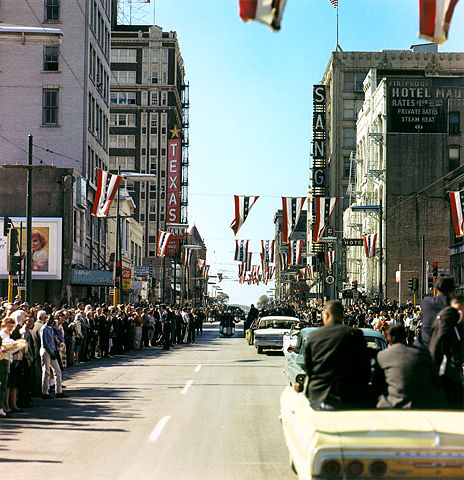 Image:Motorcade on Main.jpg