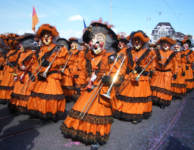 Image:Basler Fasnacht 2006 Schränz-Gritte 3.jpg