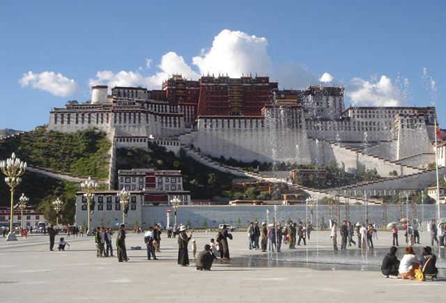 Image:Potala from W.jpg