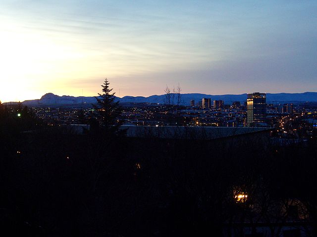 Image:Suburban Reykjavik.jpg