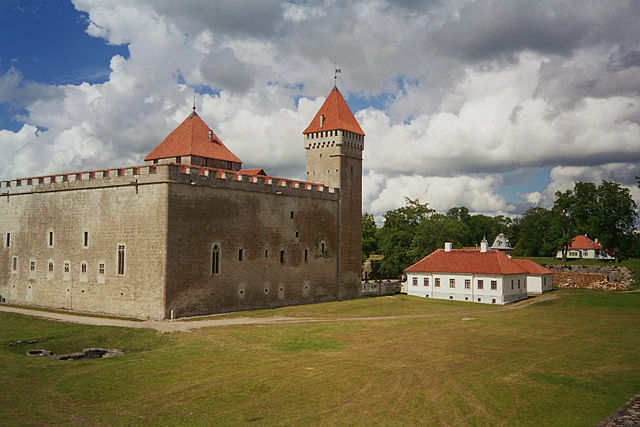 Image:Castlekuressaare.JPG