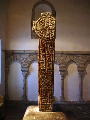 Image:Cross St Seiriol's Church.JPG