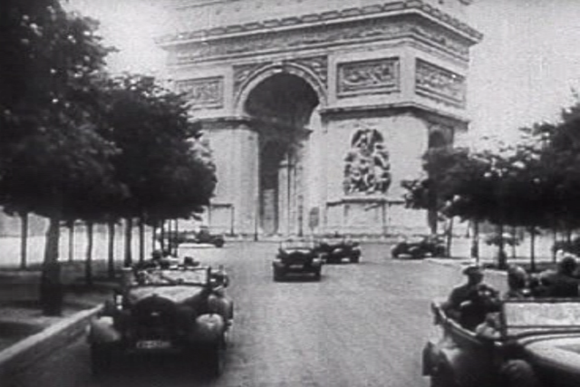 Image:Nazi-parading-in-elysian-fields-paris-desert-1940.png