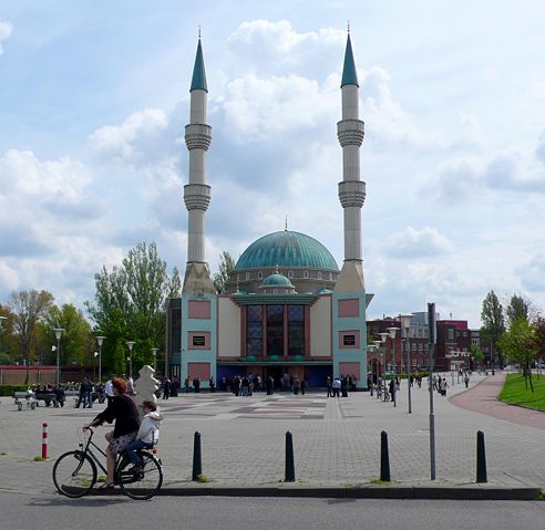 Image:Mevlana-moskee.jpg