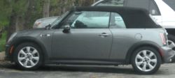 MINI Cooper S convertible, top-up