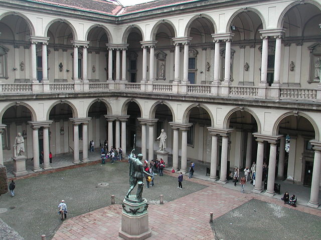 Image:Milano brera cortile.jpg