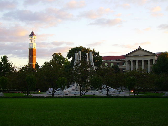 Image:EngineeringMall.jpg