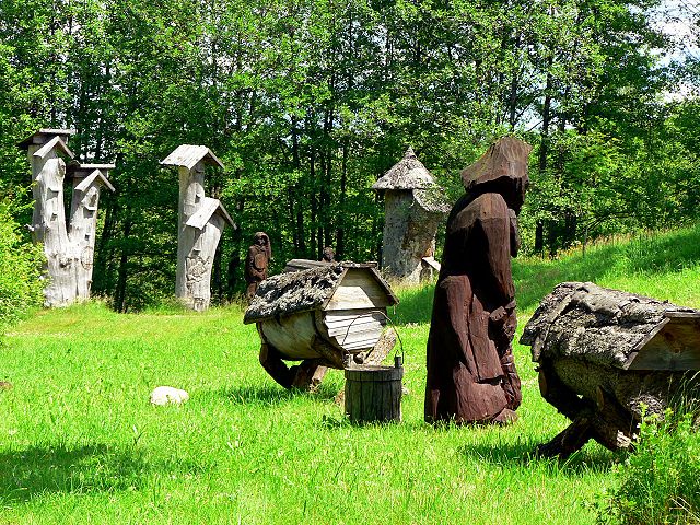 Image:Lithuania Stripeikiai Honeymaking Museum.jpg