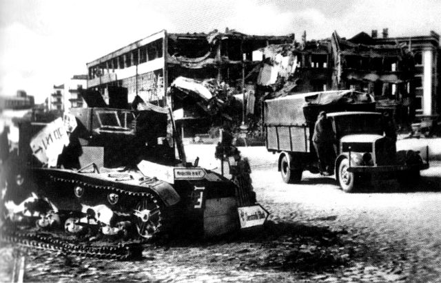 Image:Smolensk streets after liberation.jpg