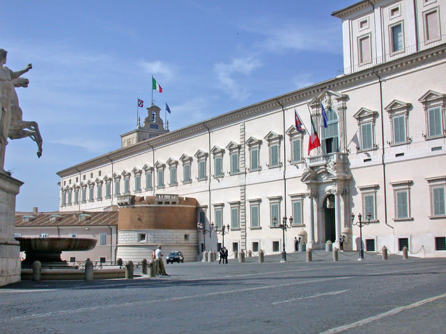 Image:RomaPalazzoQuirinale.JPG