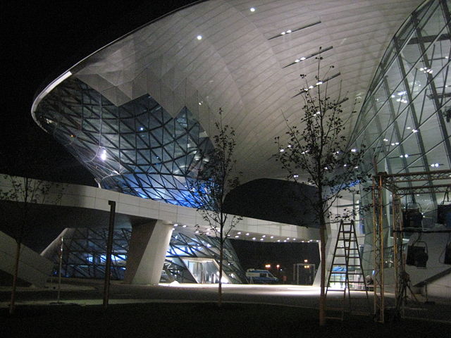 Image:BMW Welt Side.jpg