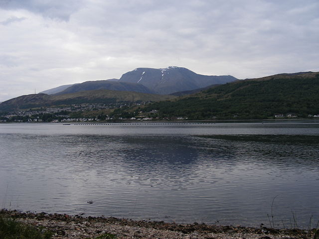 Image:Ben Nevis and Fort William from west.jpg