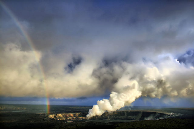 Image:Rainbow and eruption of Halema`uma`u vent at Kilauea.jpg