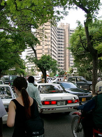 Image:DarEsSalaam-SamoraMachelAvenue.jpg