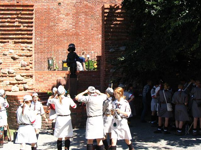 Image:Uprising girlguides.jpg