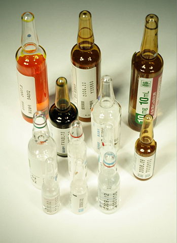 Image:Drug ampoule JPN.jpg