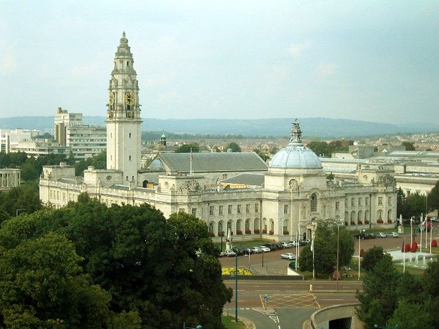 Image:Cardiff City Hall wide view.jpg