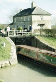 Lock keepers cottage at Semington Locks.