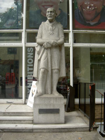 Image:Robert Baden-Powell Monument London.jpg