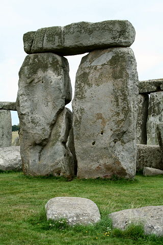 Image:Trilith Stonehenge.jpg