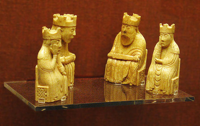 Image:UigChessmen SelectionOfKings.jpg