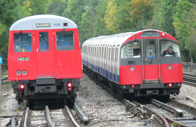 Image:London Underground subsurface and tube trains.jpg