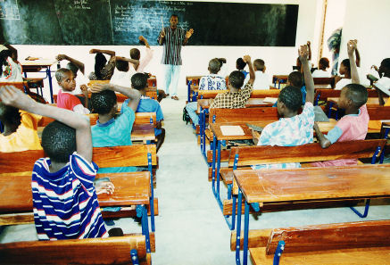 Children benefiting from an education in Sanankoroba